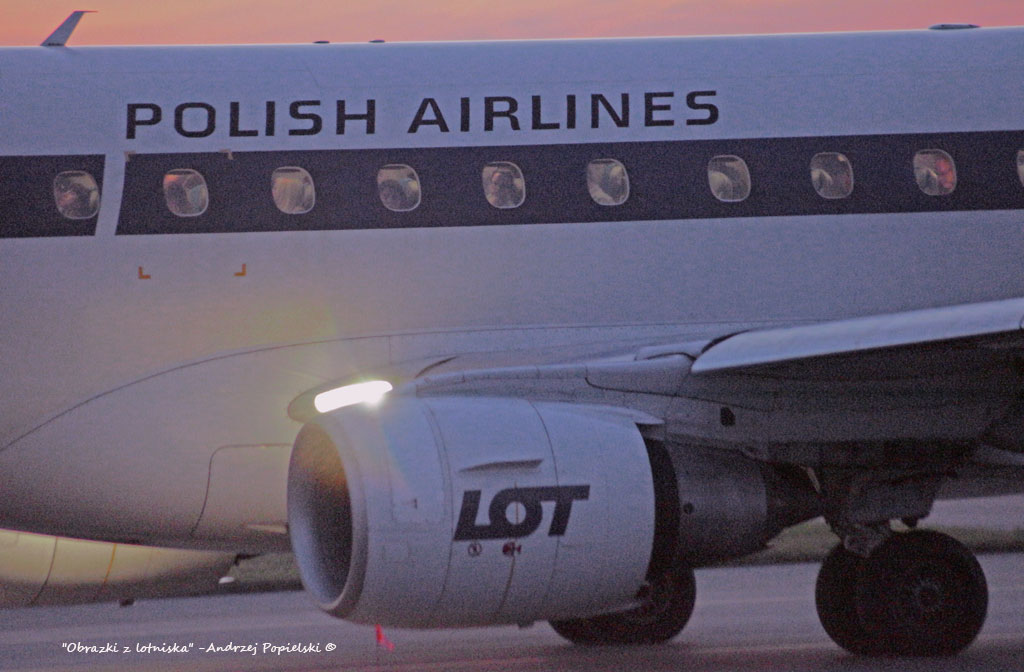 Airport pictures 16 - Photo Art Gallery by Andrzej Popielski