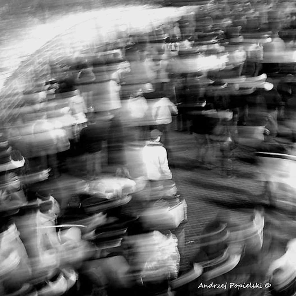 Loneliness in the crowd - Photopictures, Photo Art Gallery by Andrzej Popielski